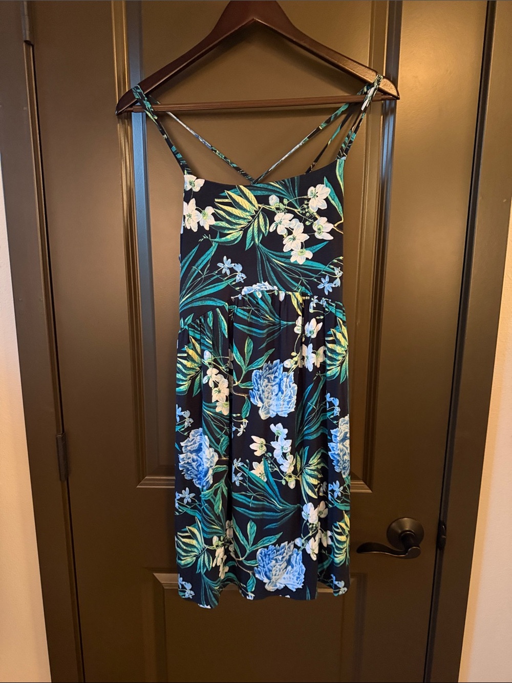 Old Navy Navy Floral Strappy Midi Dress